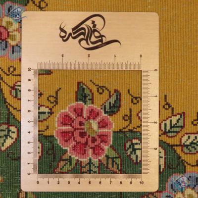 ذرع و نیم دستباف کرمان طرح اصیل ترنج گل کف ساده با رنگ گیاهی ریز بافت