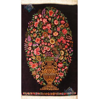 تابلویی فرش دستباف تمام ابریشم قم گلدانی تولیدی احمدی بدون قاب