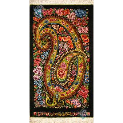 تابلویی فرش دستباف تمام ابریشم قم بته جغه گلدار تولیدی احمدی